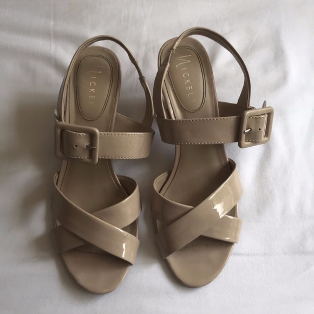NWOT Nickels Cream/Tan Heel Strap Sandals